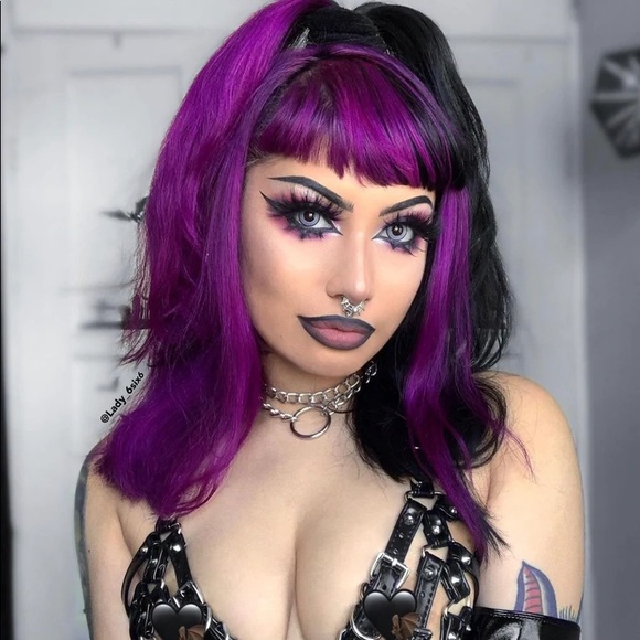 BNIB- Glam Goth Beauty “Death Of Venus” Death-Proof Liquid to Matte Lipstick - Picture 5 of 6